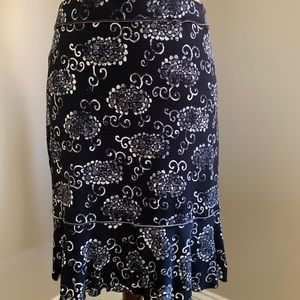MAX STUDIO Black & White Paisley Ruffle Skirt